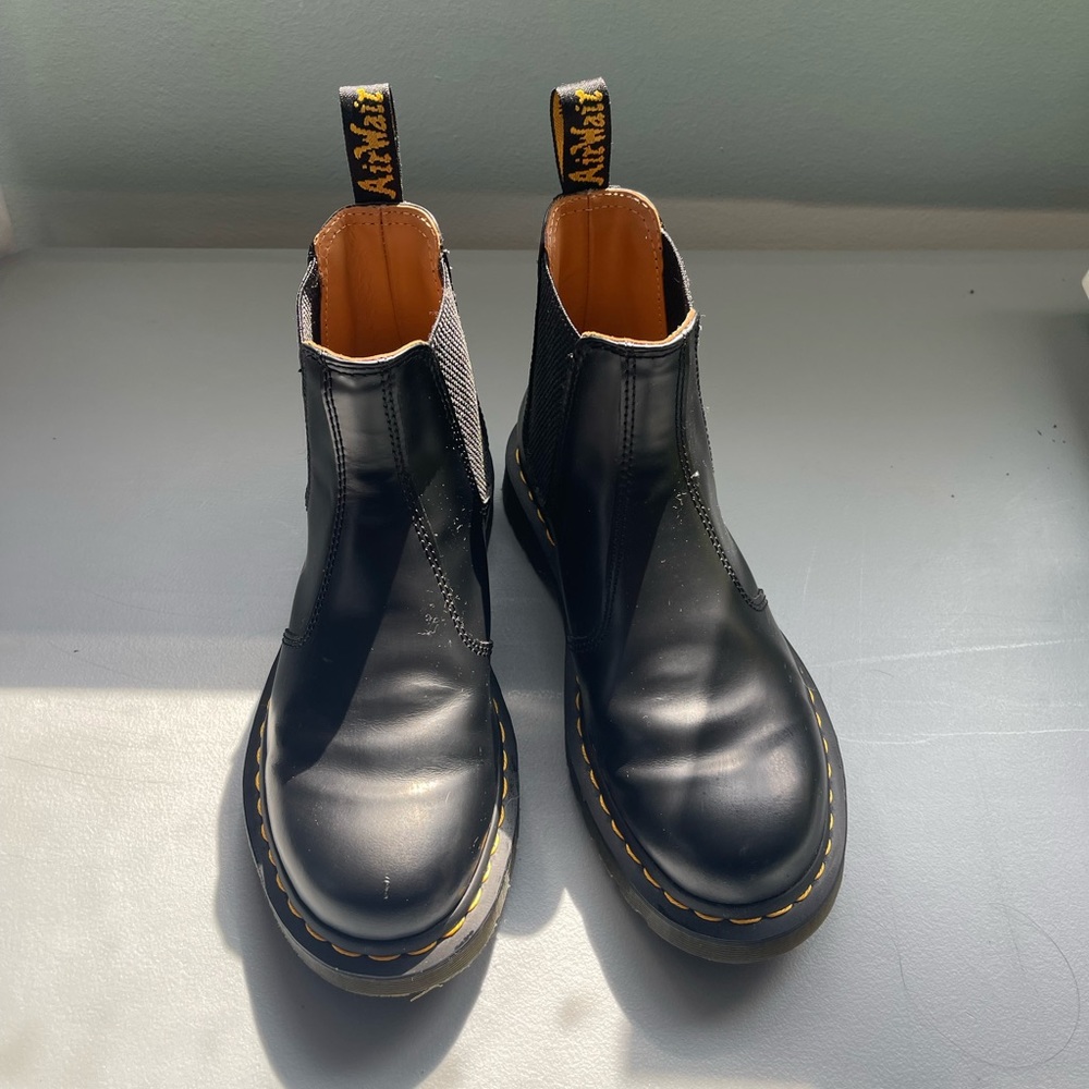 Dr. Martens 2976 Chelsea Boot - Perfect Condition!